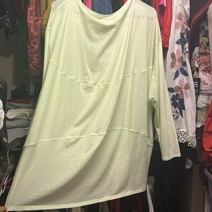 New lululemon longsleeve top size 20 DEWY